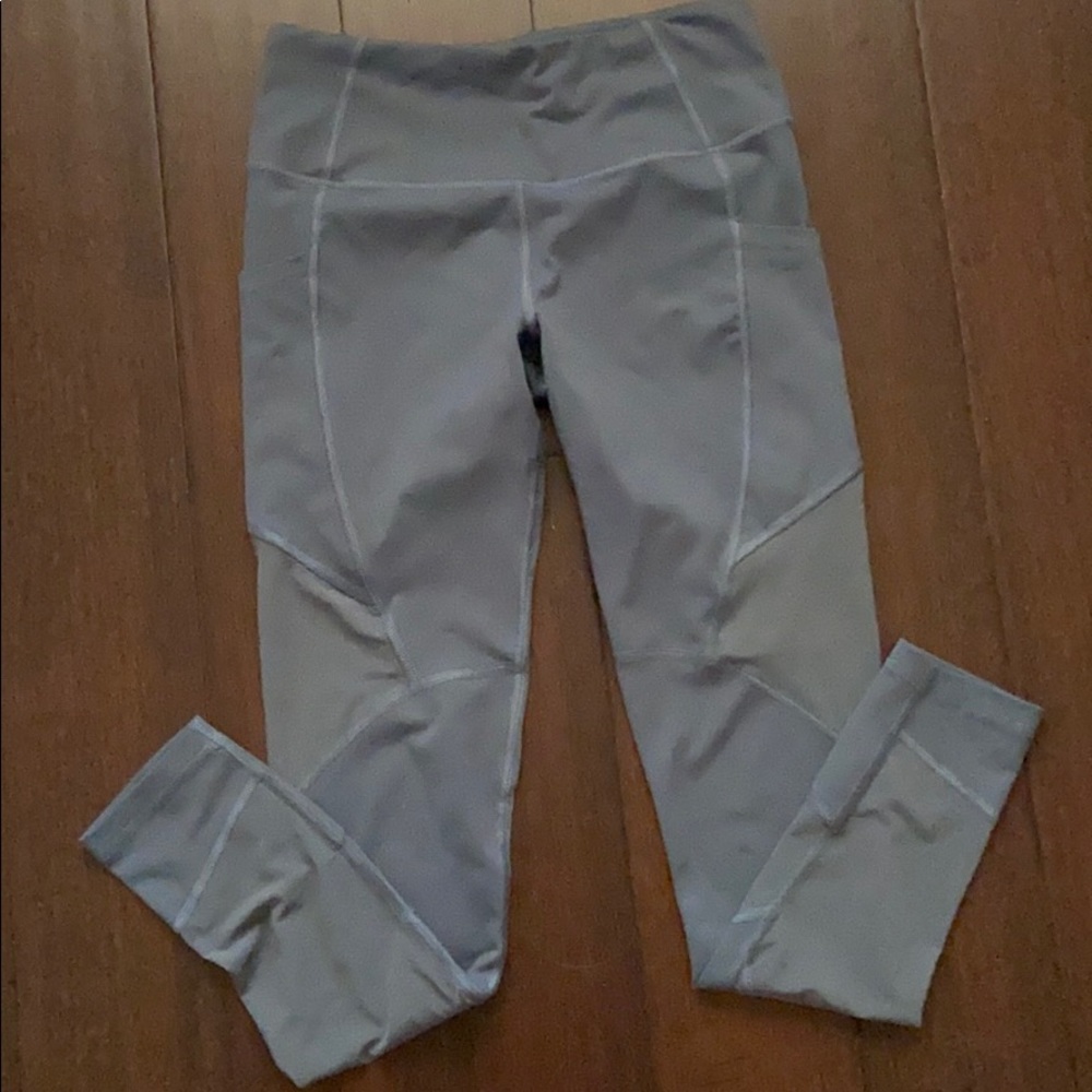 Victoria sport yoga leggings size small ♥️